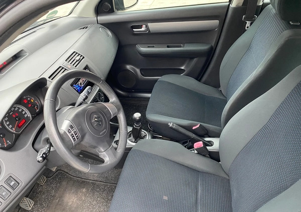 Suzuki Swift cena 16500 przebieg: 142000, rok produkcji 2010 z Wejherowo małe 301